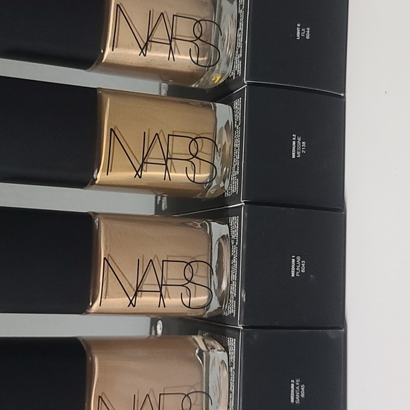 ✅ALL SHADES ~ NARS  Sheer Glow Foundation ✨ BNIB - Picture 7 of 16